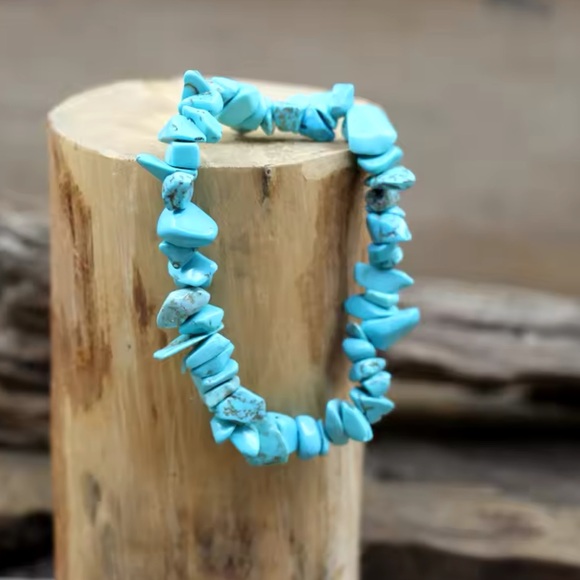 Bracelet And Earrings Set - Green Turquoise Healing Natural Stone - Picture 1 of 10